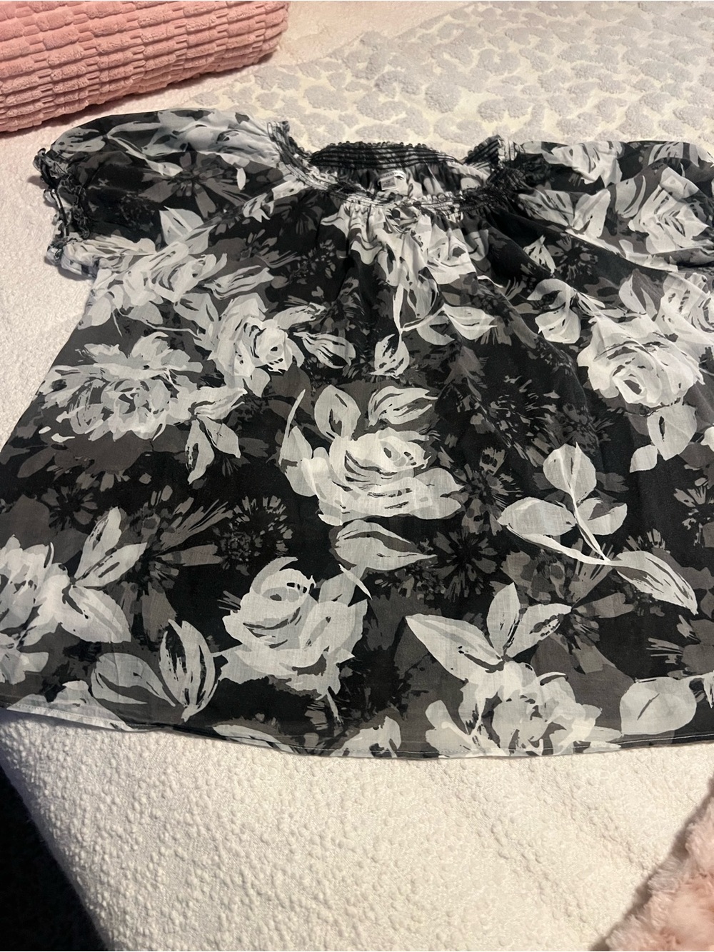 croft & barrow Black and White Floral peasant  Blouse